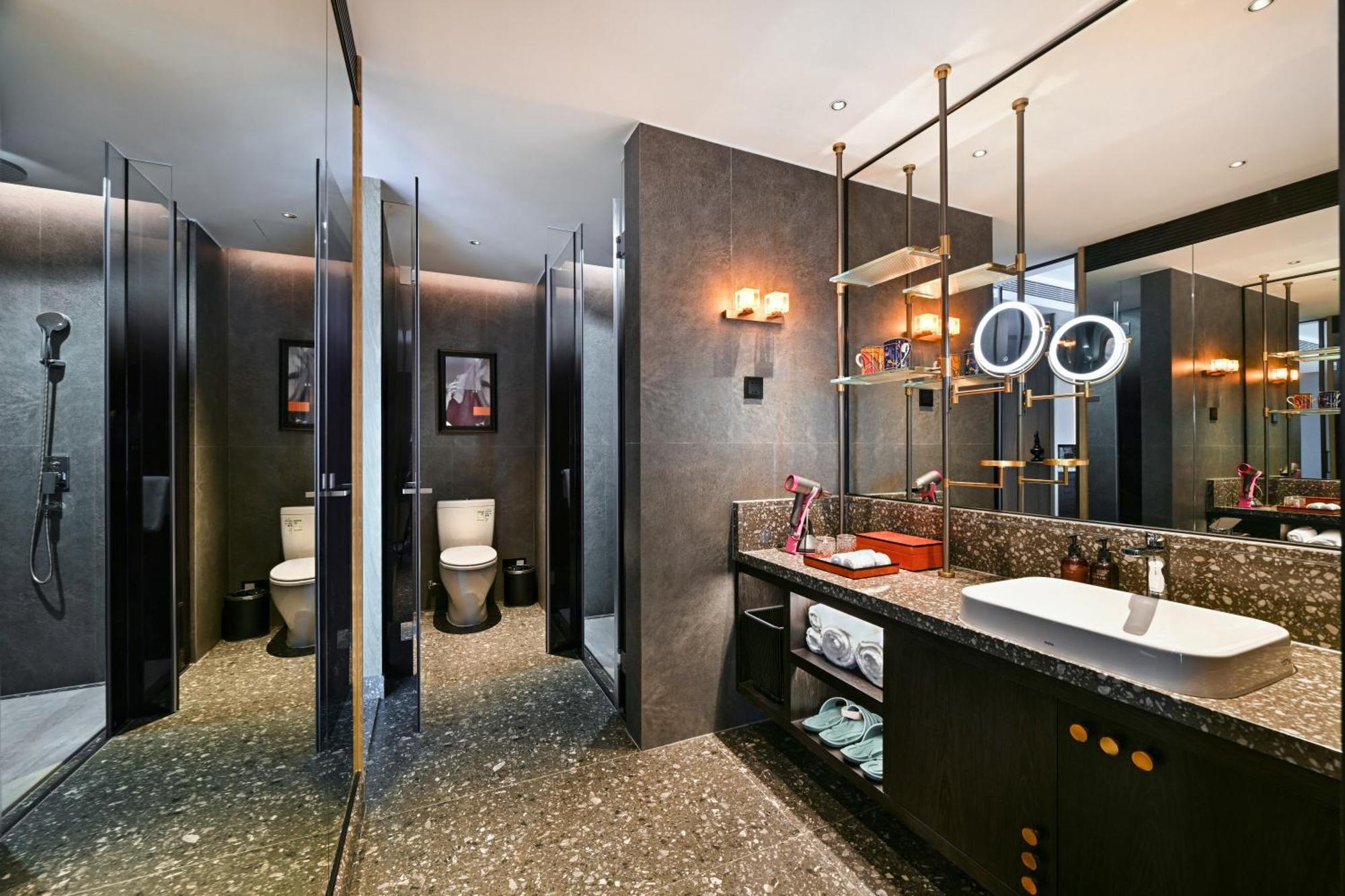Arthur Hotel Luogang Xiangang Metro Guangzhou-Free Shuttle Bus For Canton Fair&Free Breakfast And Afternoon Tea Exterior photo