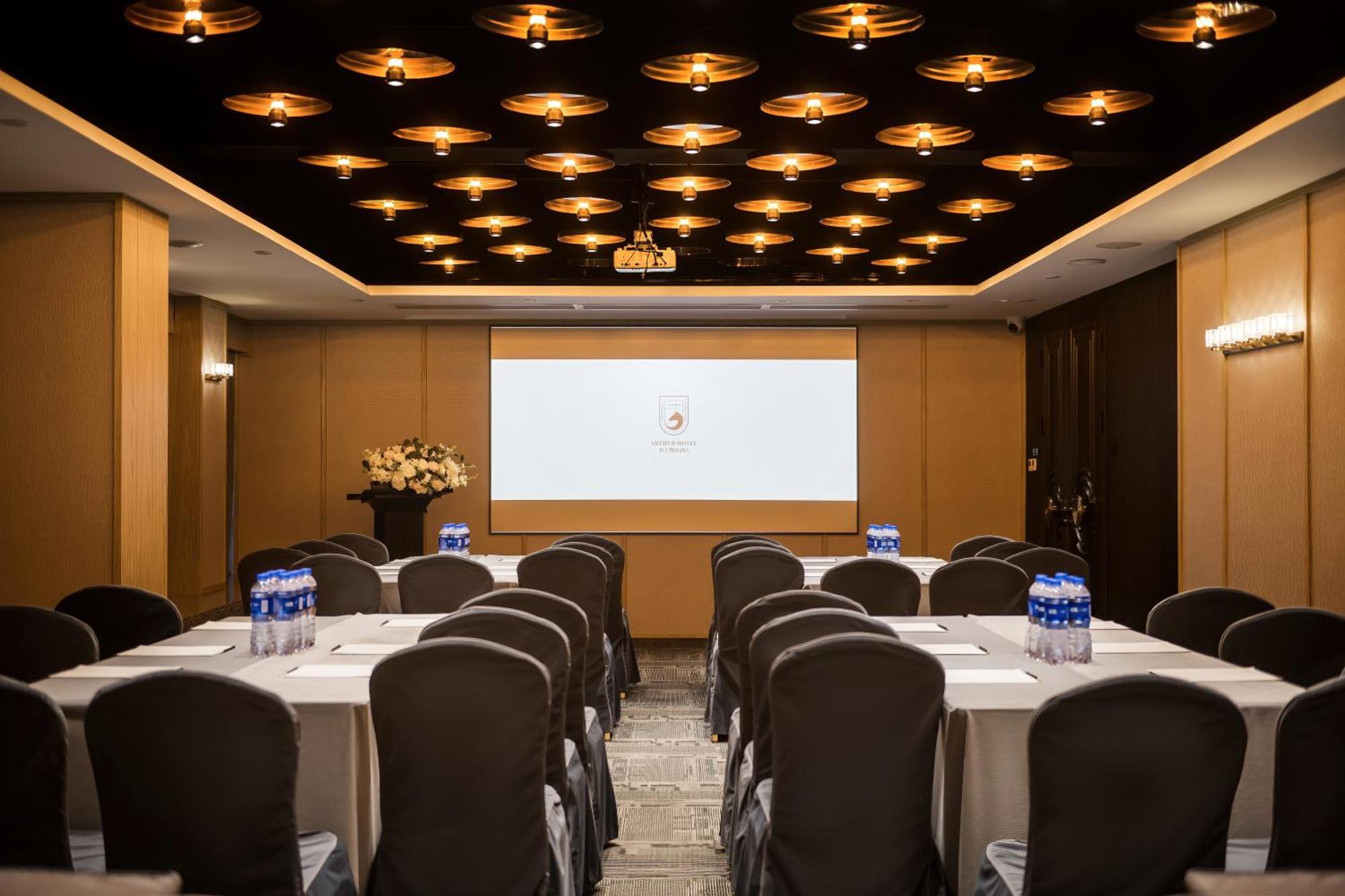 Arthur Hotel Luogang Xiangang Metro Guangzhou-Free Shuttle Bus For Canton Fair&Free Breakfast And Afternoon Tea Exterior photo